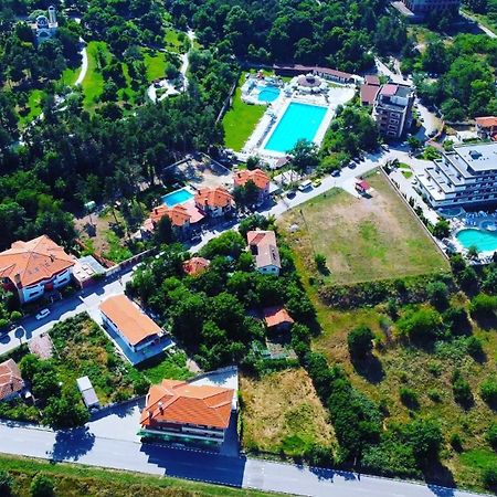 D Villa Mineralni Bani Bagian luar foto