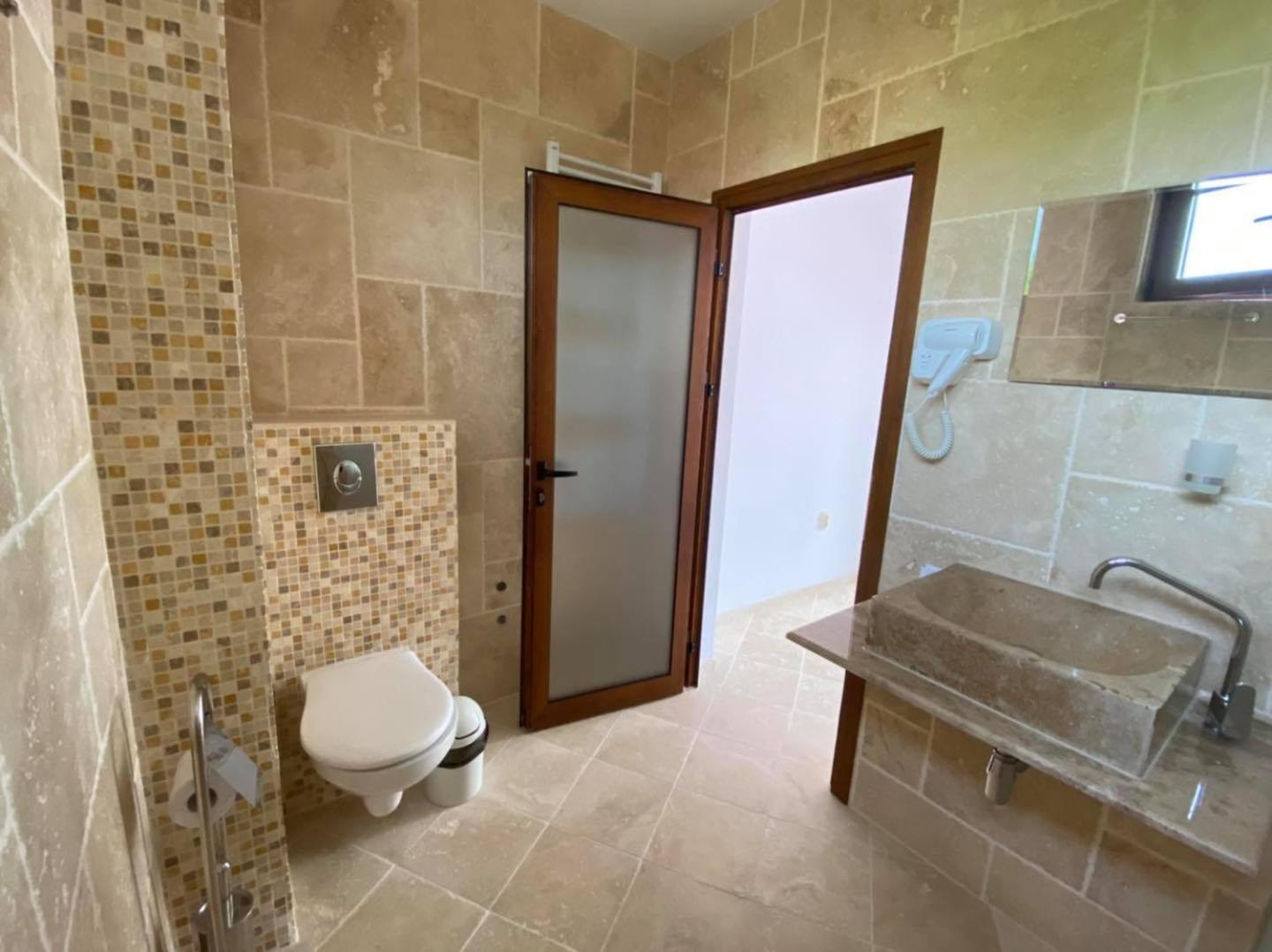 D Villa Mineralni Bani Bagian luar foto