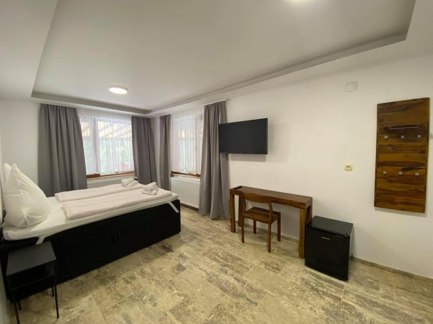 D Villa Mineralni Bani Bagian luar foto