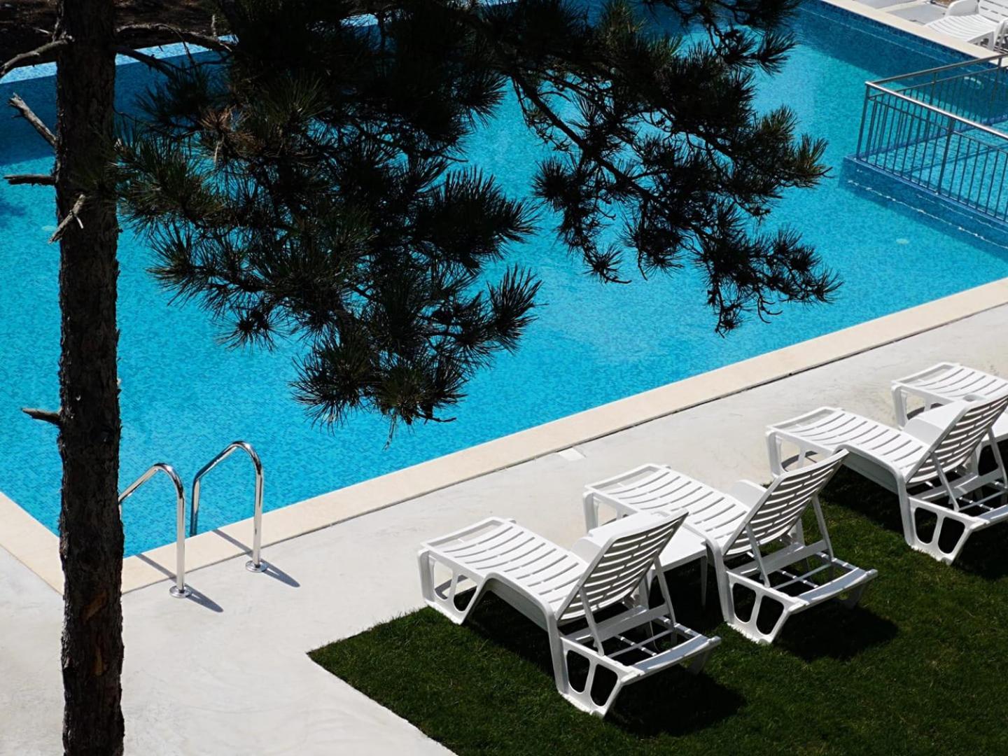D Villa Mineralni Bani Bagian luar foto