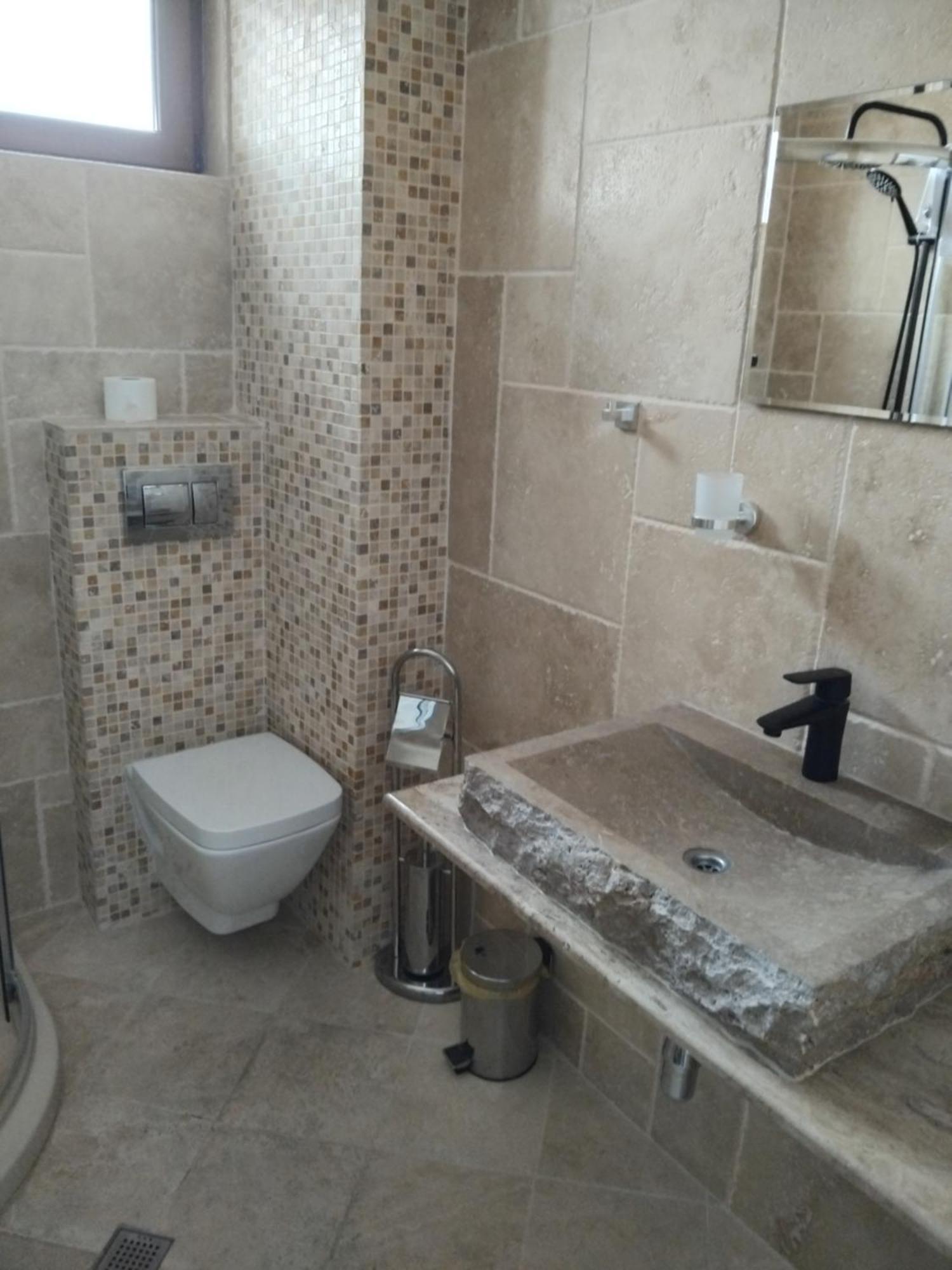 D Villa Mineralni Bani Bagian luar foto